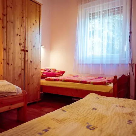 Διαμέρισμα For 5 Ppl At Balaton Balatonfenyves